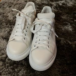 Alexander McQueen Sneakers size 39
